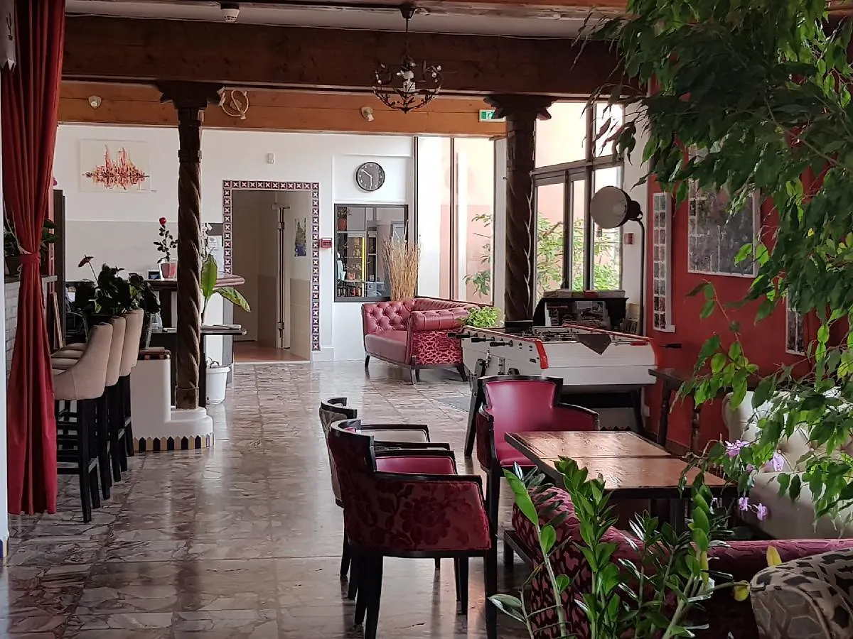 Hotel L'Hacienda Châteauneuf-lès-Martigues 3*,  Francja
